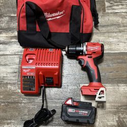 Milwaukee M18 Brushless 1/2 In. Compact Drill / Driver With M18 5.0 Ah Battery And Charger 