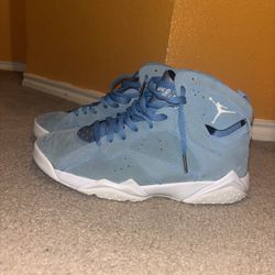 Pantone Jordan 7 (Size 9 M)