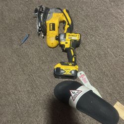 Dewalt 100