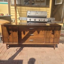 Vintage MCM 9 drawer lowboy dresser with 2 mirrors