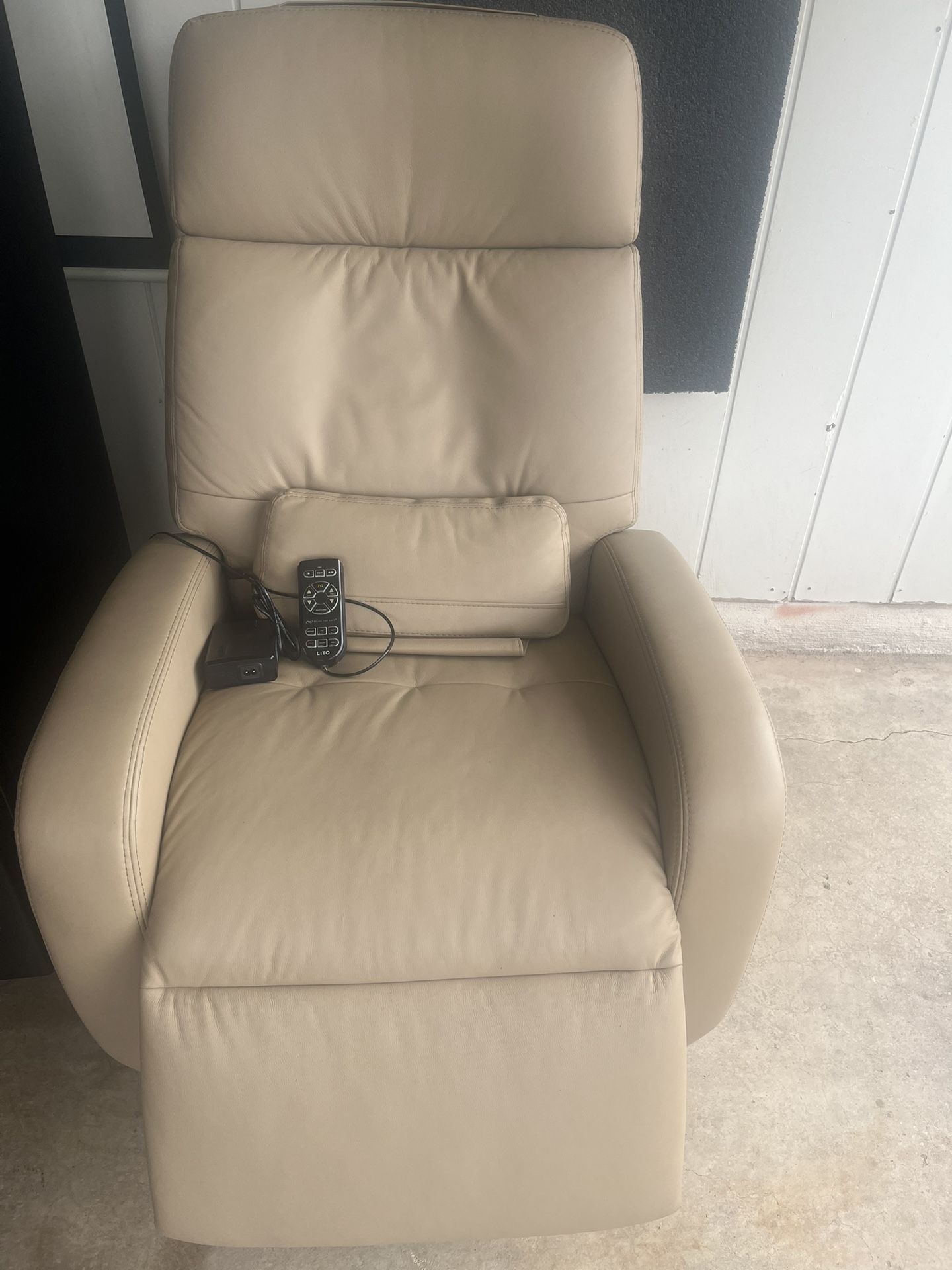 Letter Reclinable Couch