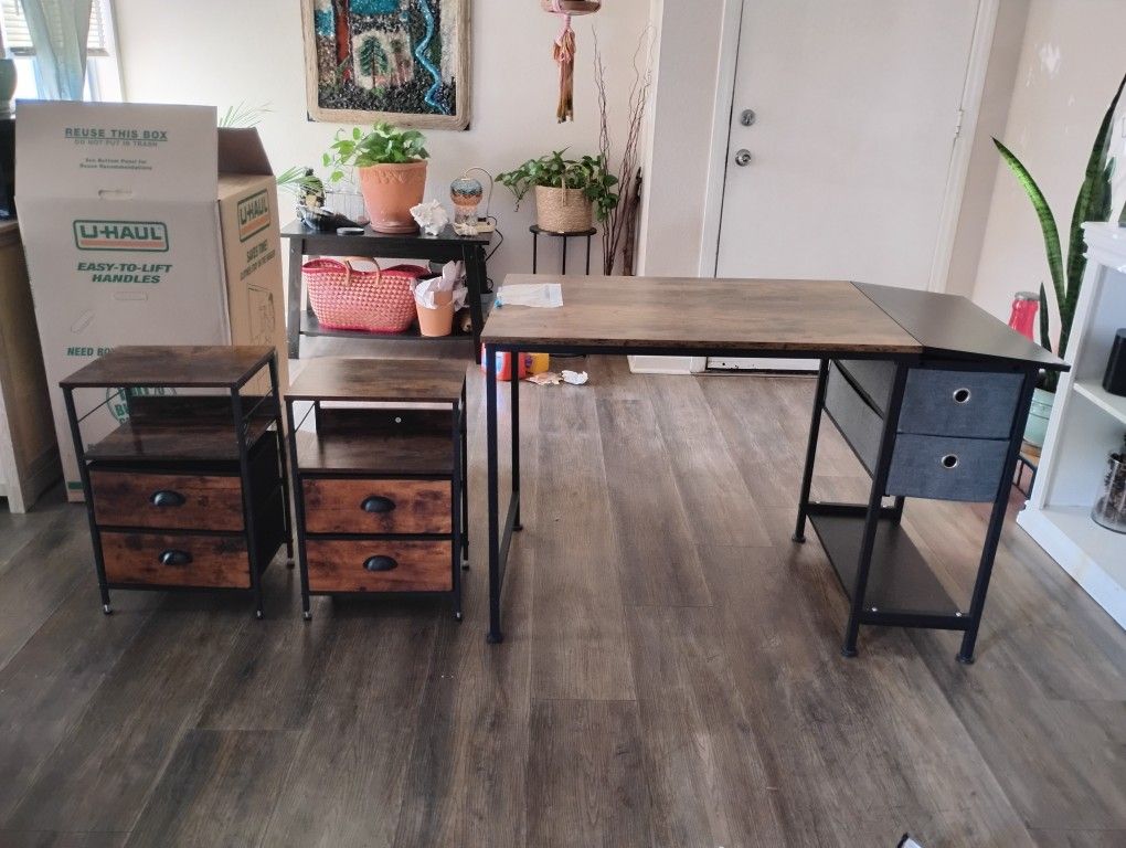 Small Study Desk And Two Side Tables