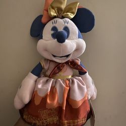 Minnie Mouse Main Attraction Plush