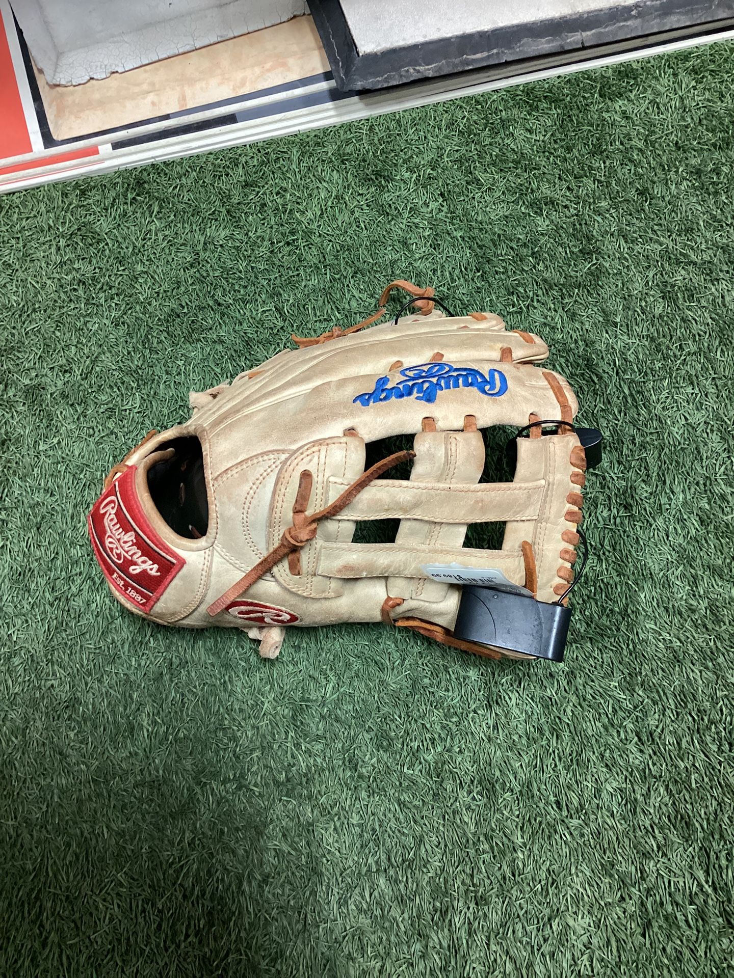 Used Rawlings PROR3039-6C Heart Of The Hide 12.75” Baseball Glove ( Read Description )