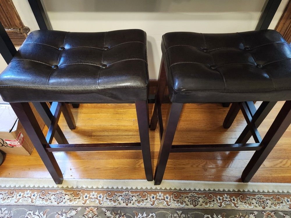 2 Bar Stools