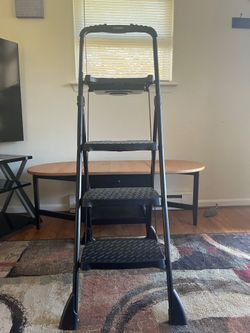 Cosco 3-Step Folding Ladder