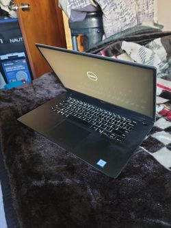 Dell XPS laptop: Core i7, Type C, Windows11. MS-office.