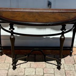 ⚡️ Elegant Heavy Console Table – Bernhardt Furniture
