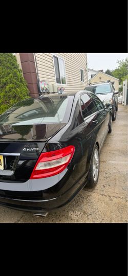 2011 Mercedes-Benz C300