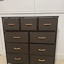 Cabinet/drawers 