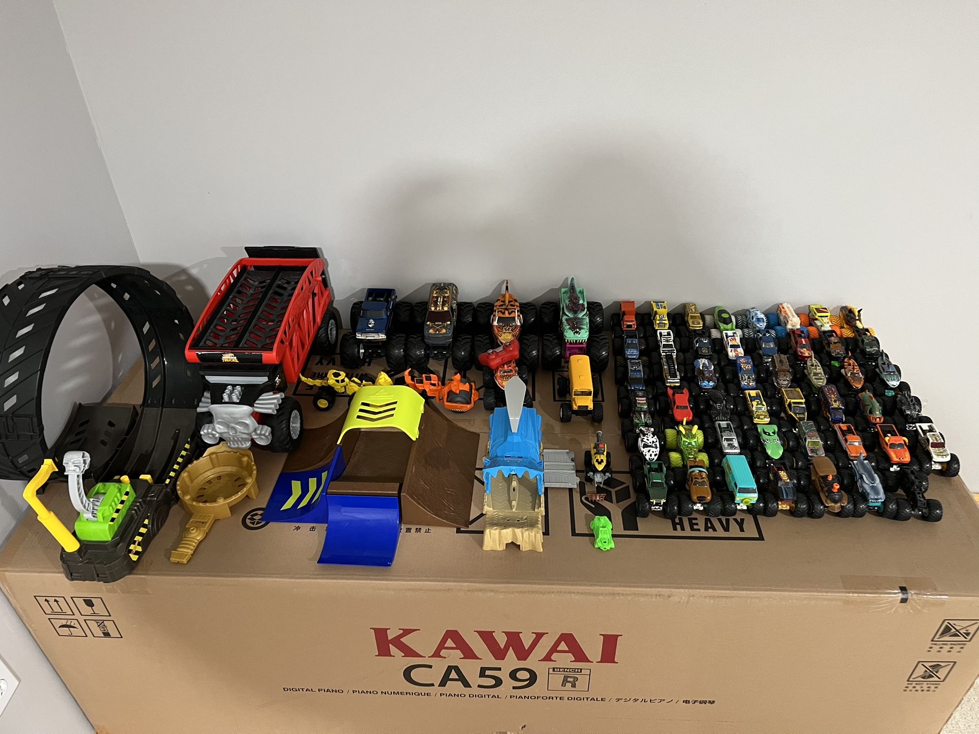 Hot Wheels Monster Trucks Lot