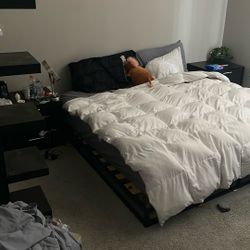 King Bed Set - Bed Frame Nightstands 