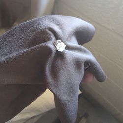 One Carrot Diamond Stud White Gold