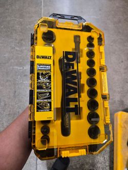 Dewalt socket set with ratchet