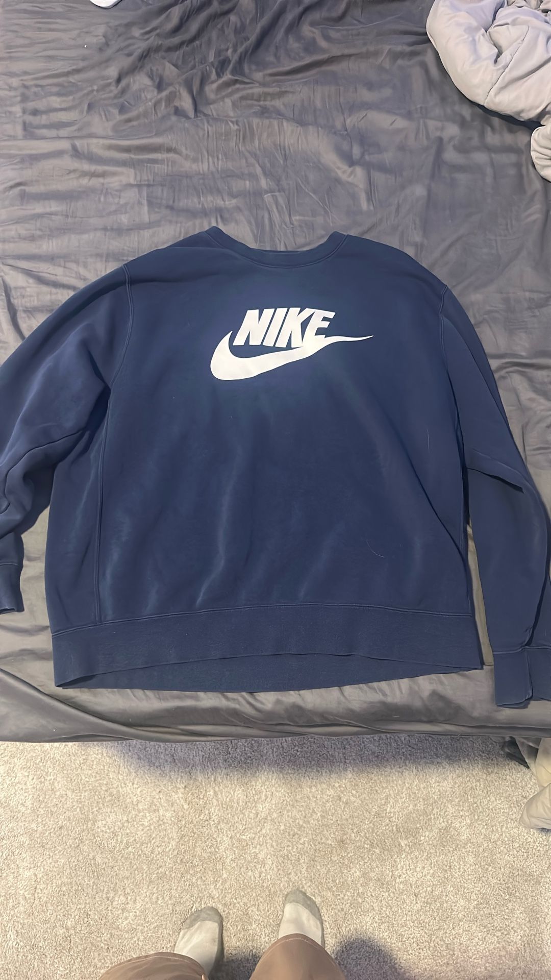 mens nike crewneck sweatshirt