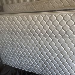 Full Size Mattress And Box Spring