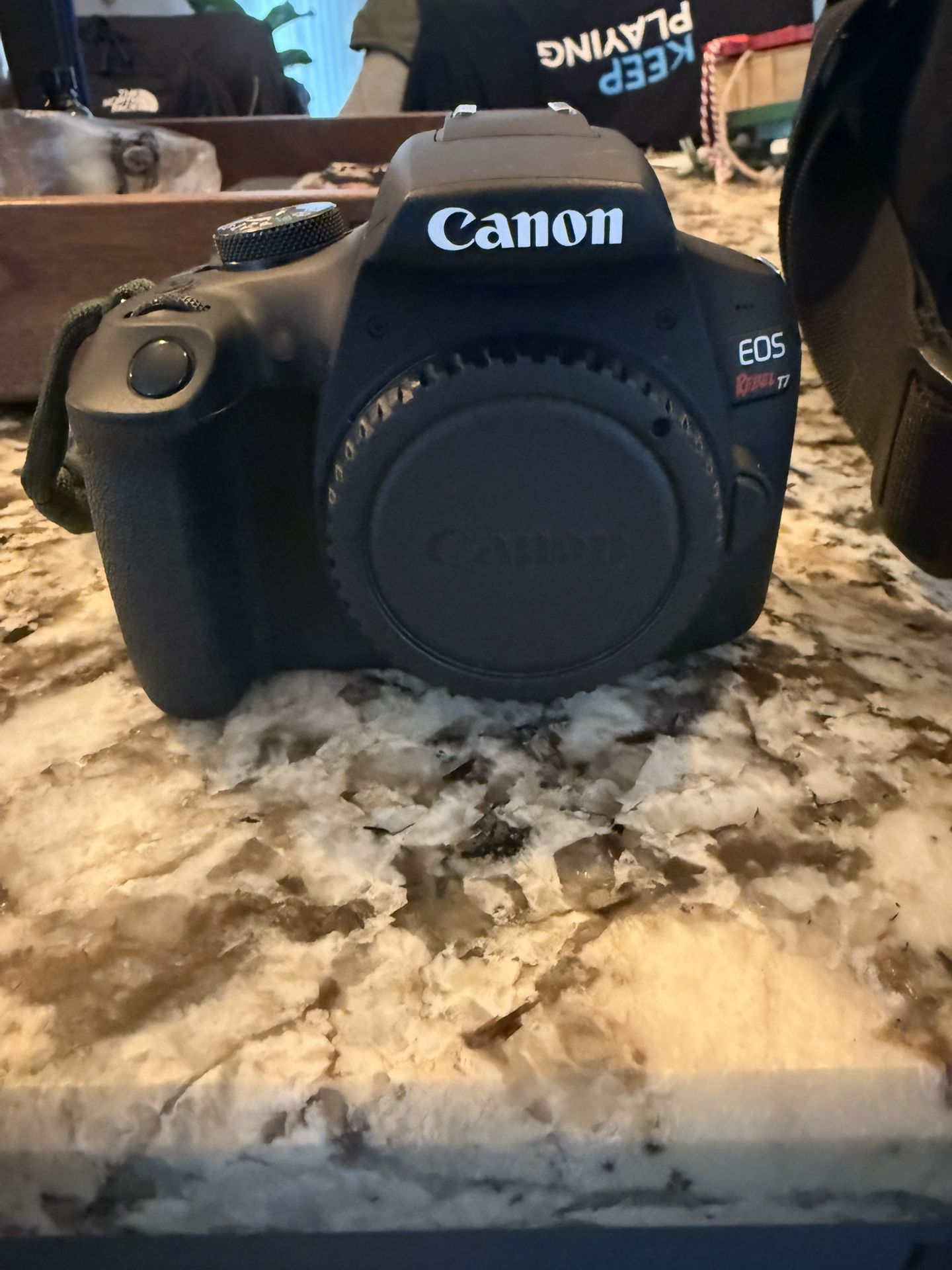 Canon Eos Rebel T7