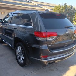 Jeep Cherokee Summit