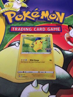 Pikachu Pokémon card holo