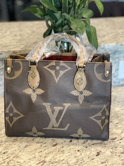 Medium Tote