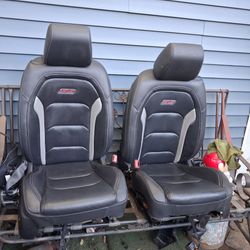 Camaro SS Front Seats Pair Black Leather