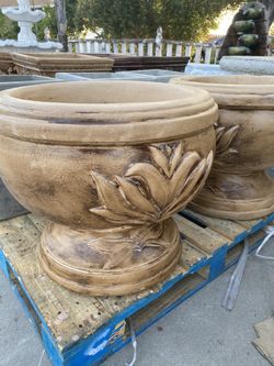 Concrete pots