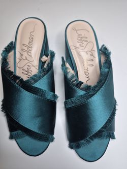 Libby Edelman Teal Satin Block Heel Mules Size 6.5 – Like New