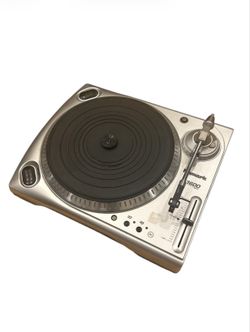 Numark TT1600 Turntable/Record Player