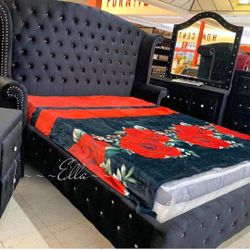 Alzire BlackBedroom Set
Furniture of America$10 Down Payment And Financing Available