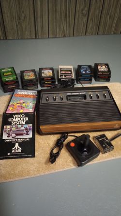 Vintage Atari 2600 Bundle Works Great!