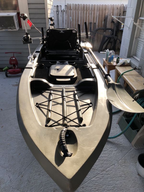 2018 ascend 12t fishing kayak with trolling motor for Sale in Tampa, FL