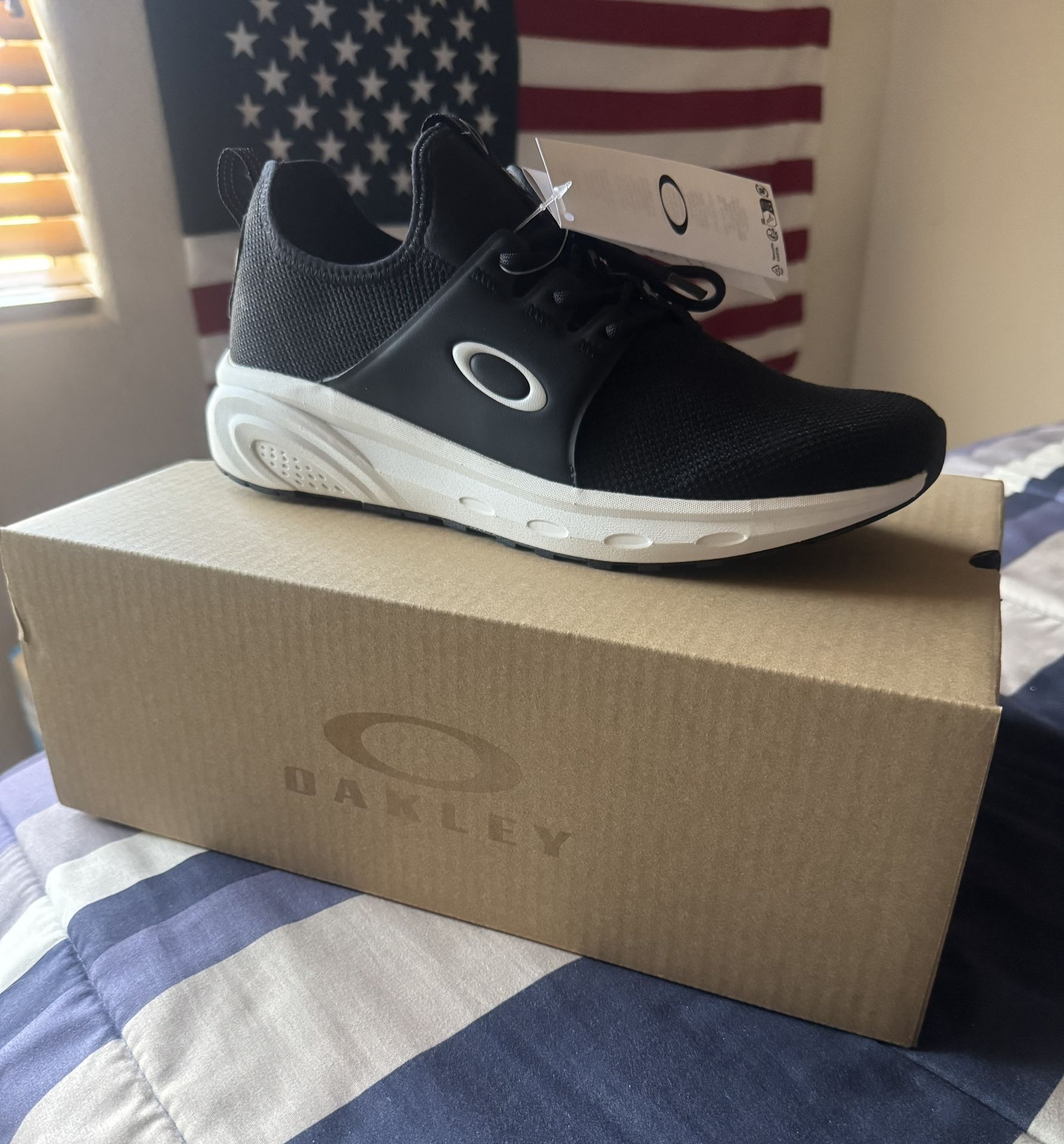 Oakley Running Shoes. (Mens).