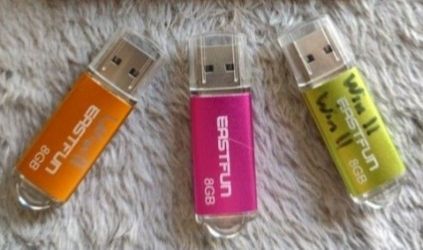 Windows 11 USB Bootable Thumb Drive - Works On Any Laptop 10 Years Old Or Newer!  For Laptop Or PC! In Walla Walla:)