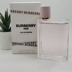Burberry
 
Her Eau de Parfum

3.3 fl 