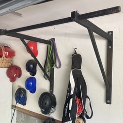 Pull Up Bar
