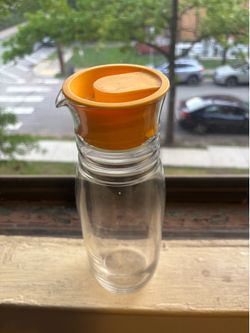 Glass beverage carafe