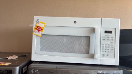Nice like new Ge microwave