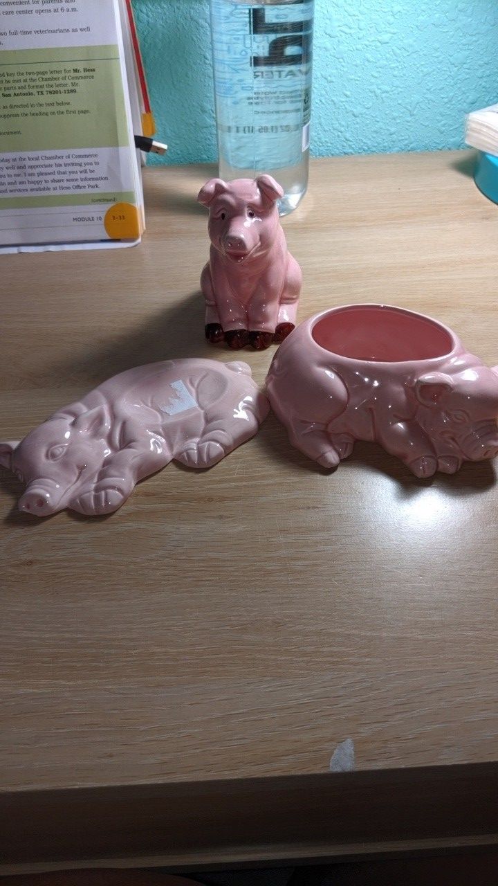 Pigs set of three (kitchen/bath)