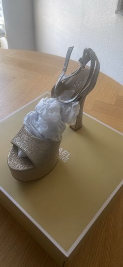 Michael Kors Gold sandal