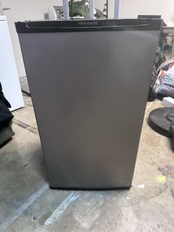 Mini fridge