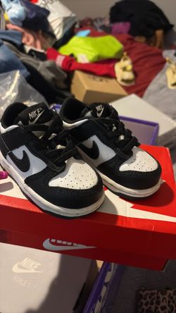 Nike dunks pandas like new