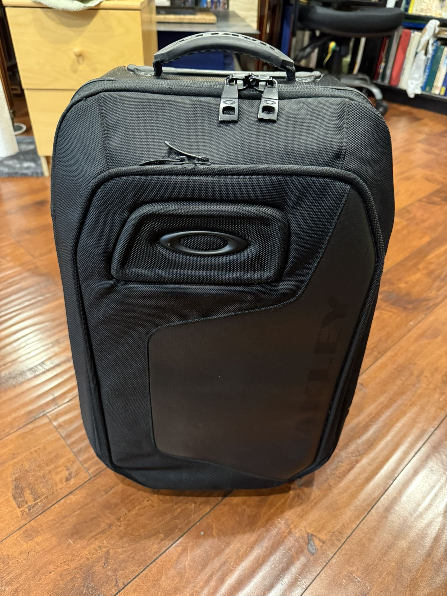 Used OAKLEY MOTION 115L ROLLER