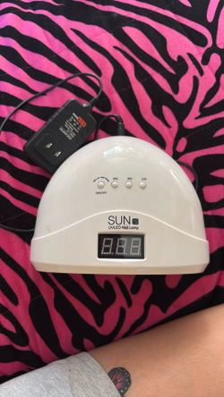 Gel Nail cure machine and polishes