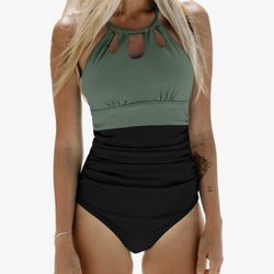 NWT Cupshe Womens One Piece Swimsuit Size Medium Green/Black  Halter Top
