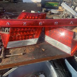 Hyundai Azera OEM taillights
