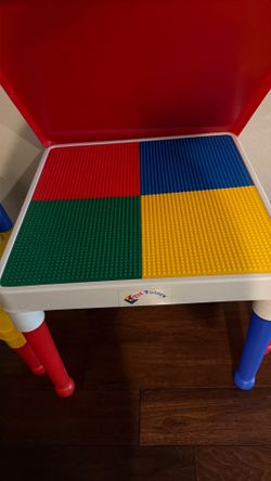 Kids table/ lego 2 in 1