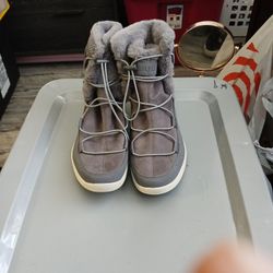 New Ladies Ryka Boots Size 9