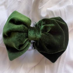 Green Velvet Bow hair Accessories Acrylic Hair Claw NWOT