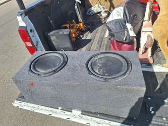 10"jl Audio speekers 1 speekers sounds funny