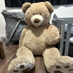 Giant Teddy Bear 